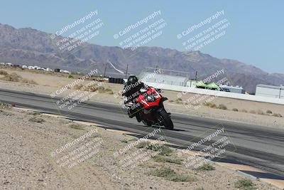 media/Oct-30-2025-Racers Edge (Thu) [[dabbdaf680]]/3-B Group/Session 3 (Turn 15 Inside)/